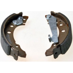 stabdžių trinkelių komplektas
                                DENCKERMANN                                                B