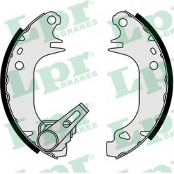 Stabdžių kaladėlės būgninės
                                SAMKO                                                84930,