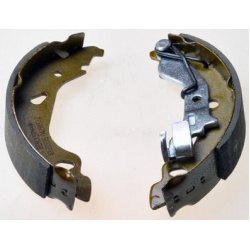 stabdžių trinkelių komplektas
DENCKERMANN B