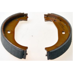 stabdžių trinkelių komplektas
DENCKERMANN B