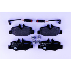 stabdžių trinkelių rinkinys, diskinis stabdys
                                HELLA                                       