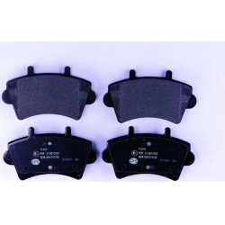 stabdžių trinkelių rinkinys, diskinis stabdys
                                HELLA                                       