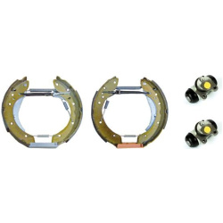 stabdžių trinkelių komplektas ESSENTIAL LINE - Standard Kit
                                BREMBO                        