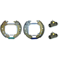 stabdžių trinkelių komplektas ESSENTIAL LINE - Standard Kit
                                BREMBO                        