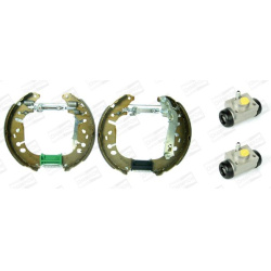 stabdžių trinkelių komplektas
                                CHAMPION                                                3815