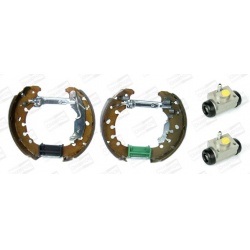 stabdžių trinkelių komplektas
                                CHAMPION                                                3815