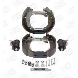 stabdžių trinkelių komplektas
                                CHAMPION                                                3811