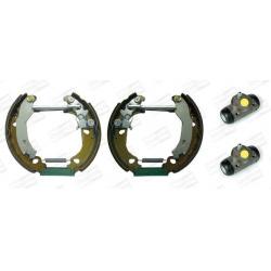 stabdžių trinkelių komplektas
CHAMPION 3815